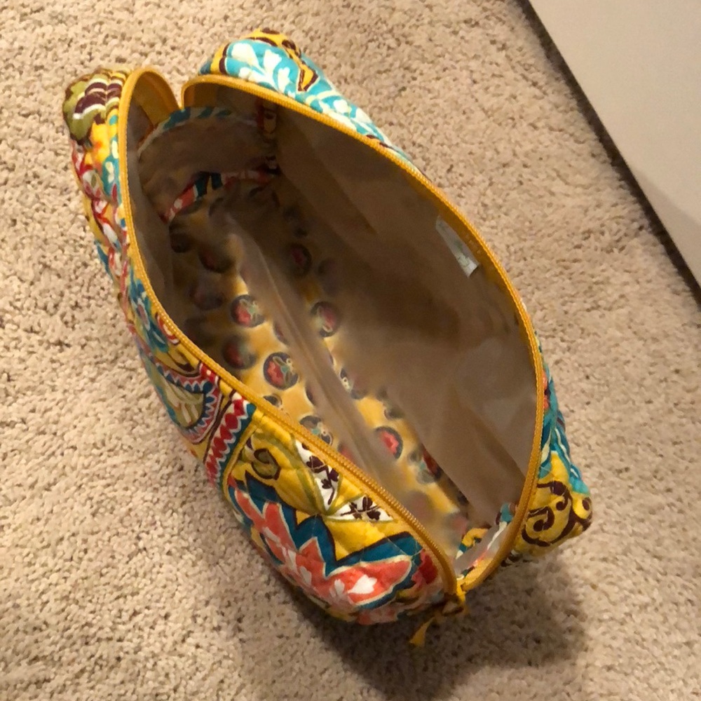 Vera Bradley large cosmetic case - Picture 2 of 8